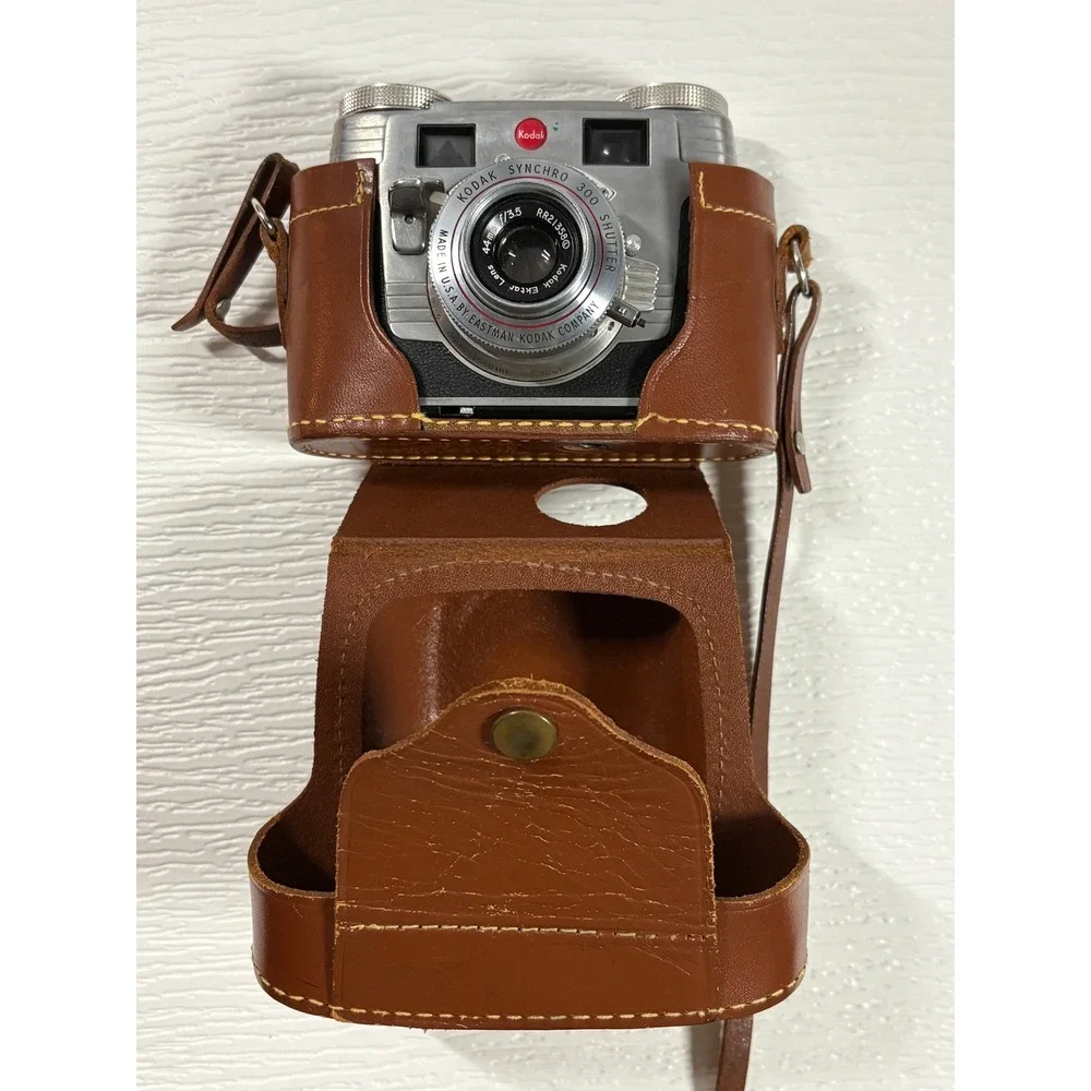 Kodak Signet 35 Rangefinder Camera 44mm f3.5 Ektar Lens Synchro Shutter S0103